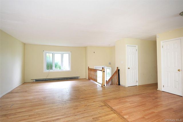 17 Roosevelt Road, Hyde Park, NY 12538