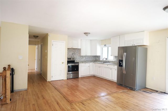 17 Roosevelt Road, Hyde Park, NY 12538