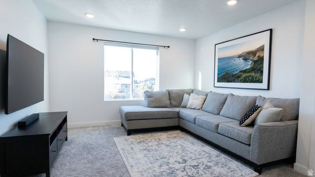 215 E MONTGOMERY LN, North Ogden, UT 84414