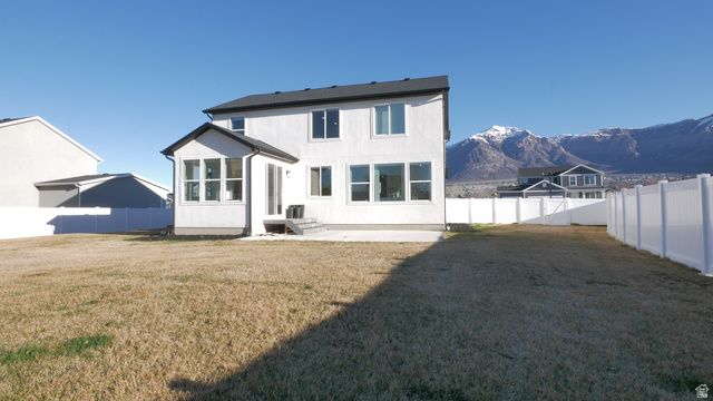 215 E MONTGOMERY LN, North Ogden, UT 84414