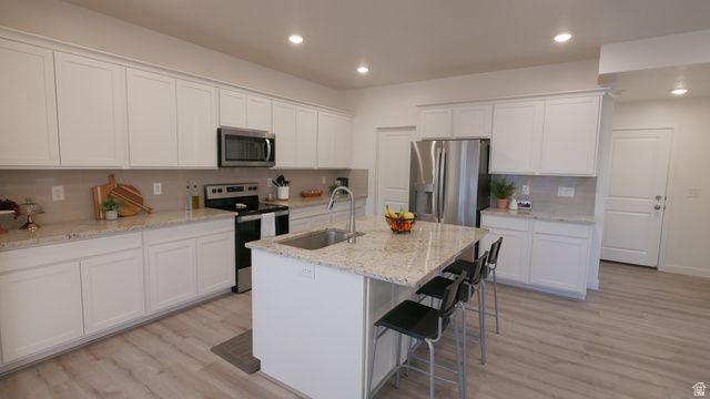 215 E MONTGOMERY LN, North Ogden, UT 84414