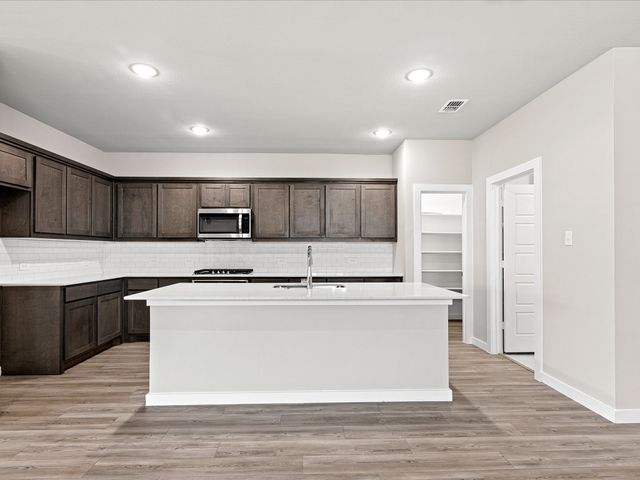 630 Erin Hills Drive, Red Oak, TX 75154
