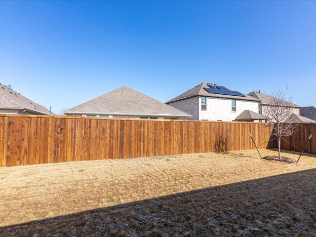 630 Erin Hills Drive, Red Oak, TX 75154