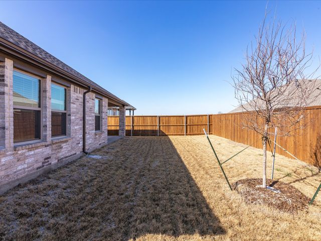 630 Erin Hills Drive, Red Oak, TX 75154