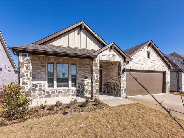 630 Erin Hills Drive, Red Oak, TX 75154