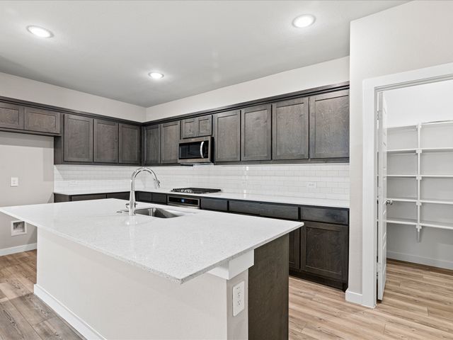 630 Erin Hills Drive, Red Oak, TX 75154