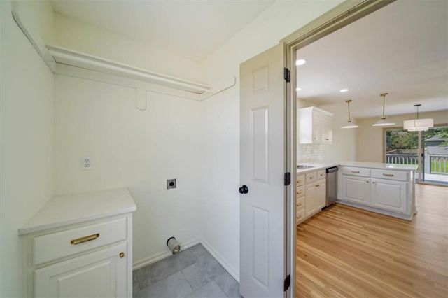 362 SW Chatham Place, Lee's Summit, MO 64082