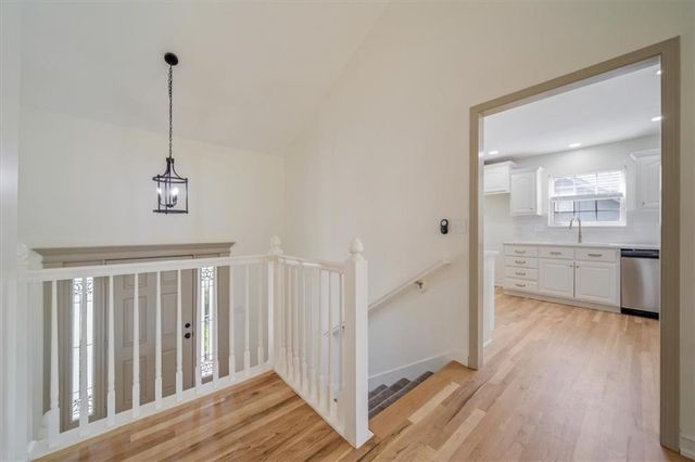 362 SW Chatham Place, Lee's Summit, MO 64082