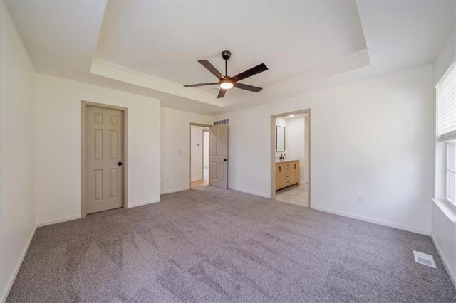 362 SW Chatham Place, Lee's Summit, MO 64082