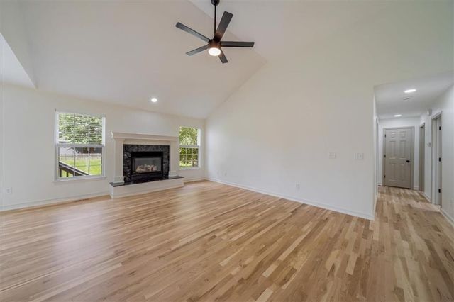 362 SW Chatham Place, Lee's Summit, MO 64082