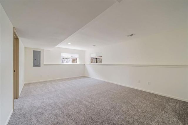 362 SW Chatham Place, Lee's Summit, MO 64082