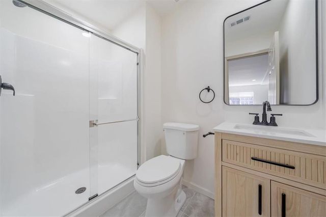 362 SW Chatham Place, Lee's Summit, MO 64082