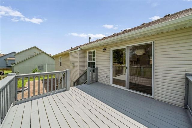 362 SW Chatham Place, Lee's Summit, MO 64082