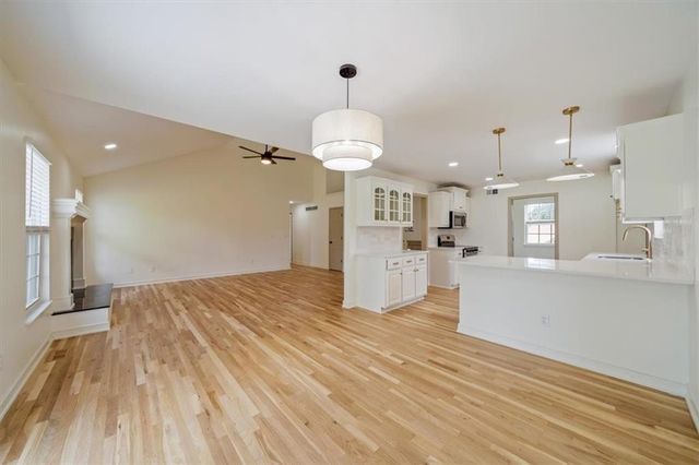 362 SW Chatham Place, Lee's Summit, MO 64082