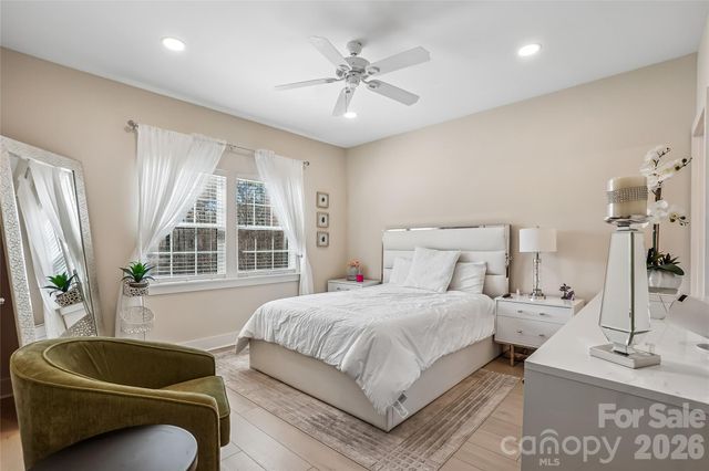 1709 N New Hope Road, Gastonia, NC 28054