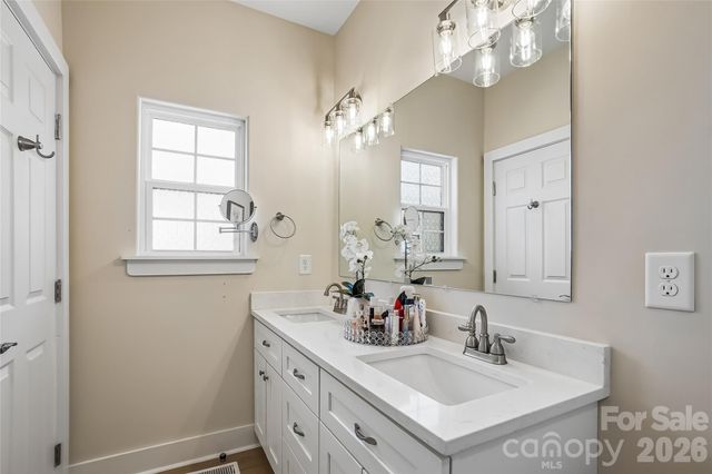 1709 N New Hope Road, Gastonia, NC 28054