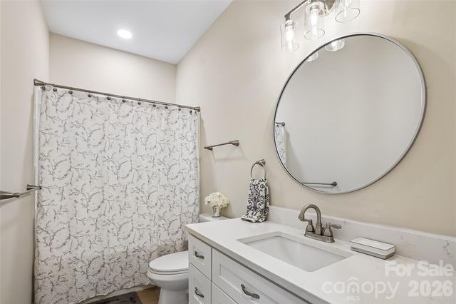 1709 N New Hope Road, Gastonia, NC 28054