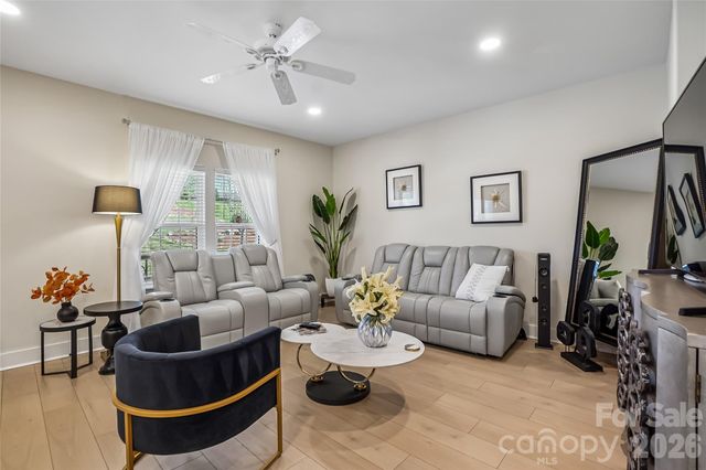 1709 N New Hope Road, Gastonia, NC 28054