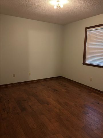 1505 N OSWEGO, Russellville, AR 72801