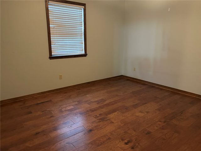 1505 N OSWEGO, Russellville, AR 72801