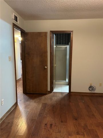 1505 N OSWEGO, Russellville, AR 72801