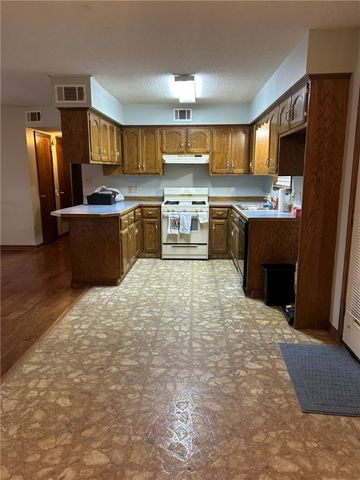 1505 N OSWEGO, Russellville, AR 72801