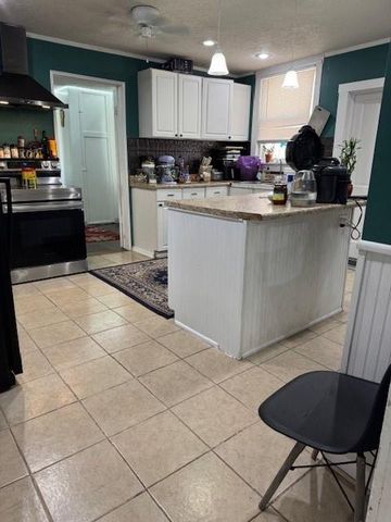 138 S Terrace Avenue, Liberty, MO 64068