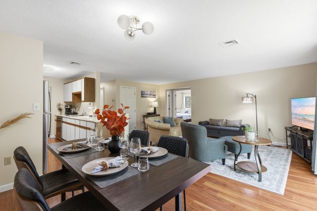 181 Littleton Rd 212, Chelmsford, MA 01824