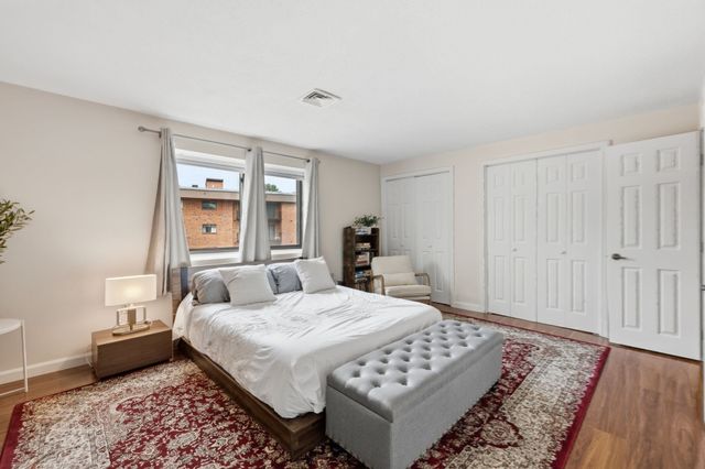 181 Littleton Rd 212, Chelmsford, MA 01824