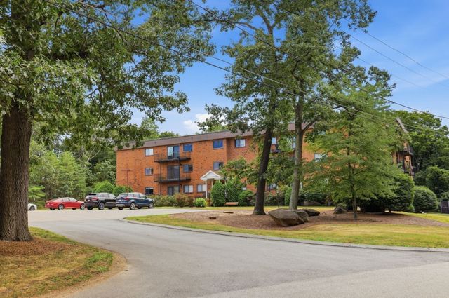 181 Littleton Rd 212, Chelmsford, MA 01824