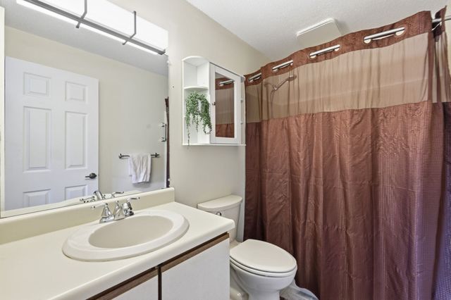 181 Littleton Rd 212, Chelmsford, MA 01824