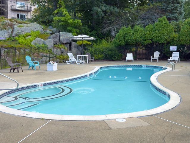 181 Littleton Rd 212, Chelmsford, MA 01824