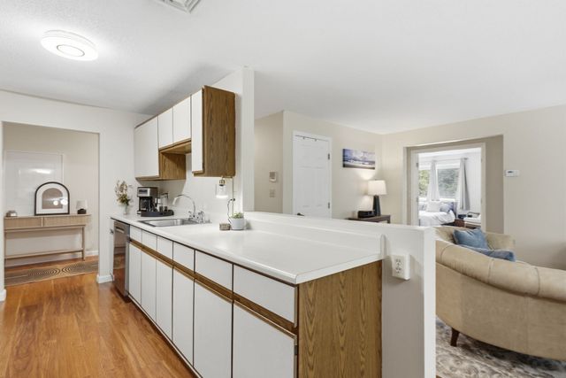 181 Littleton Rd 212, Chelmsford, MA 01824