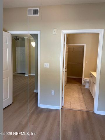 8539 GATE Parkway 9235, Jacksonville, FL 32216