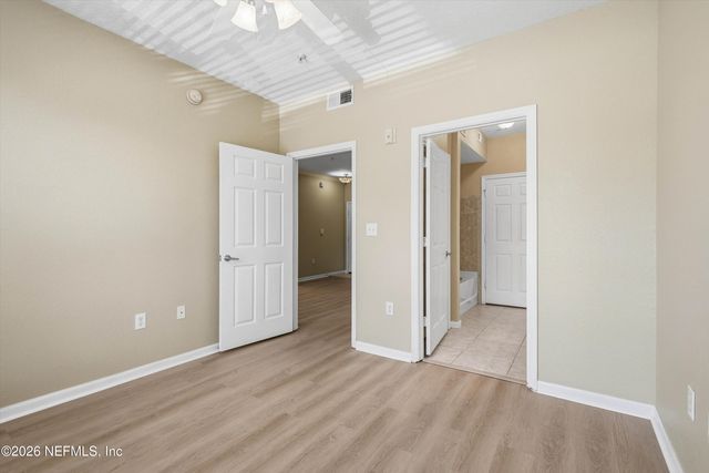 8539 GATE Parkway 9235, Jacksonville, FL 32216