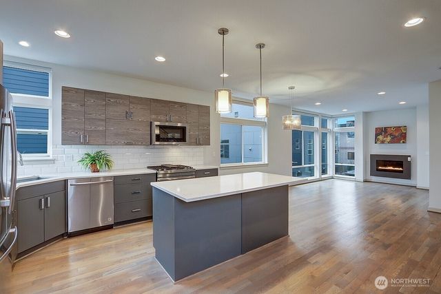 2218 NW 64th Street, Seattle, WA 98107