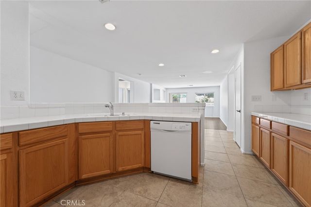 2804 Apolena, Palmdale, CA 93550