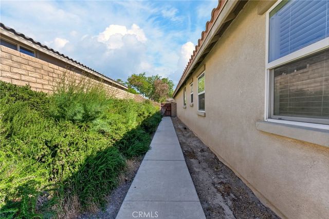 2804 Apolena, Palmdale, CA 93550