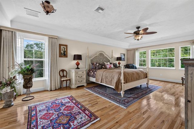 322 ROEBLING ROAD S, Belleair, FL 33756