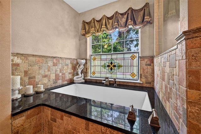 322 ROEBLING ROAD S, Belleair, FL 33756