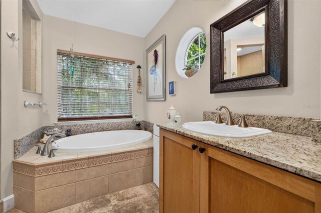 322 ROEBLING ROAD S, Belleair, FL 33756