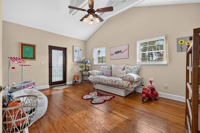 322 ROEBLING ROAD S, Belleair, FL 33756