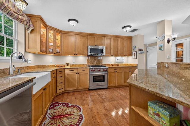 322 ROEBLING ROAD S, Belleair, FL 33756