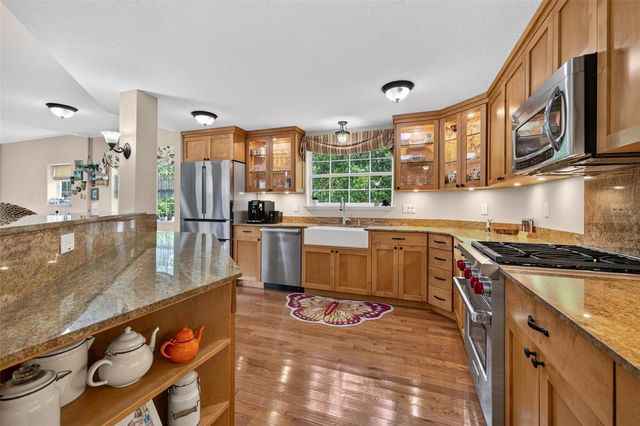 322 ROEBLING ROAD S, Belleair, FL 33756