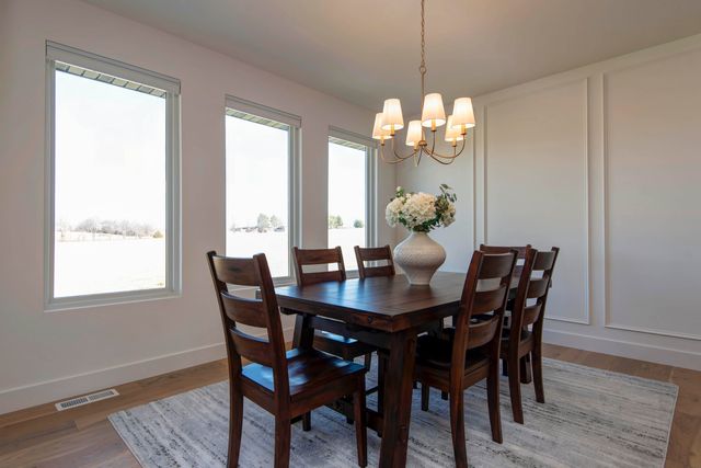 4835 E Silverado Road, Springfield, MO 65802