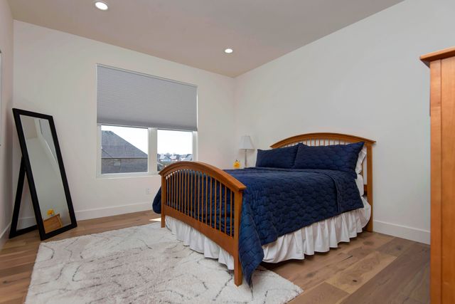 4835 E Silverado Road, Springfield, MO 65802