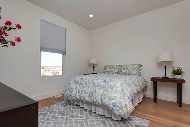 4835 E Silverado Road, Springfield, MO 65802