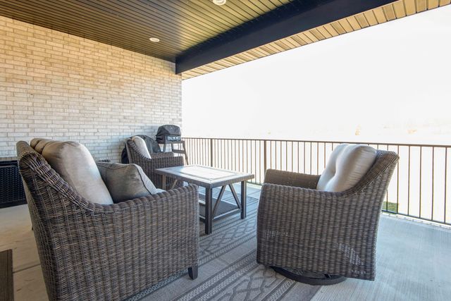 4835 E Silverado Road, Springfield, MO 65802