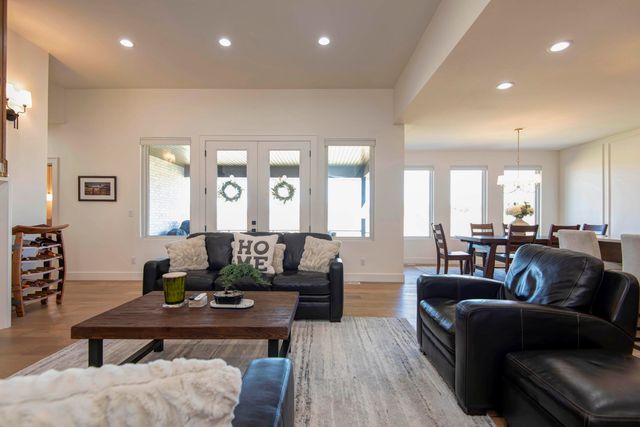 4835 E Silverado Road, Springfield, MO 65802