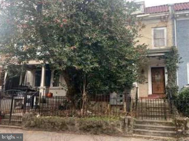 1522 SPRING PL NW, Washington, DC 20010